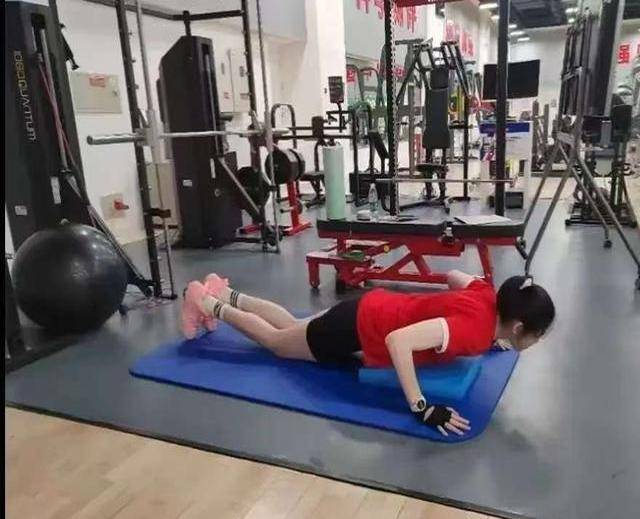 Ming经典对决，莎拉波娃与40激战IG分钟，伤愈复出胜负难料！